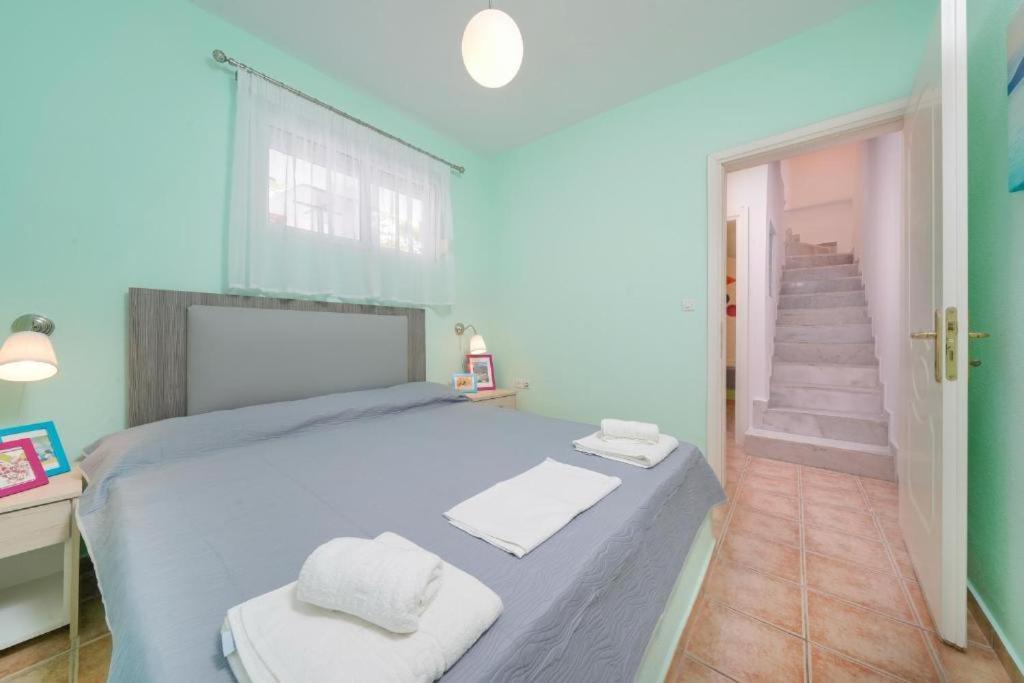 クリッシ・アモウディア Golden Beach Maisonettesヴィラ エクステリア 写真