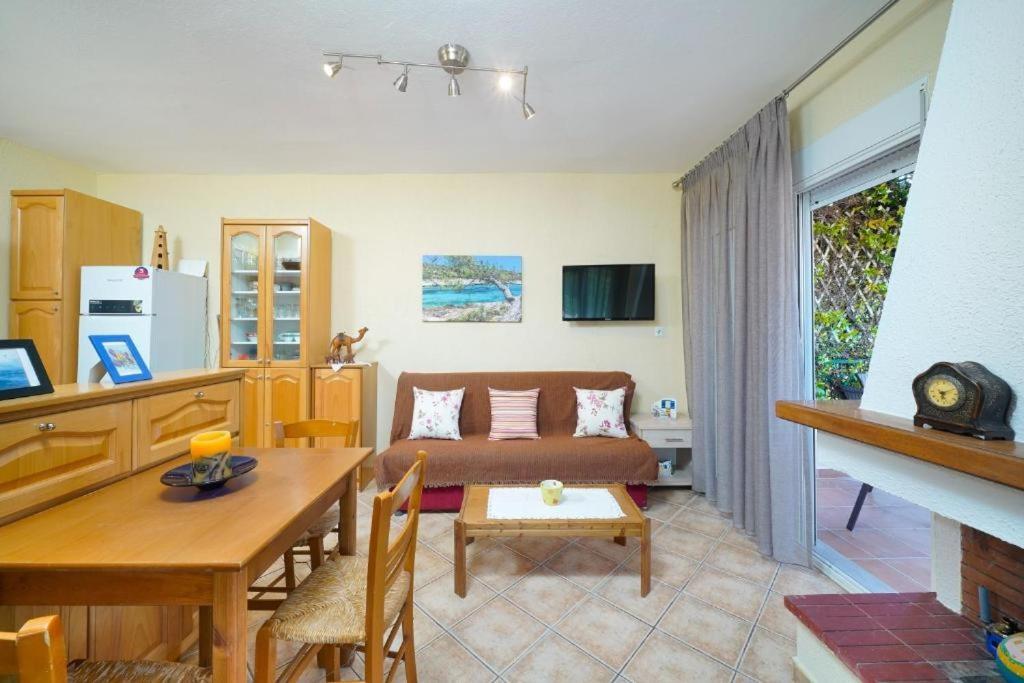 クリッシ・アモウディア Golden Beach Maisonettesヴィラ 部屋 写真
